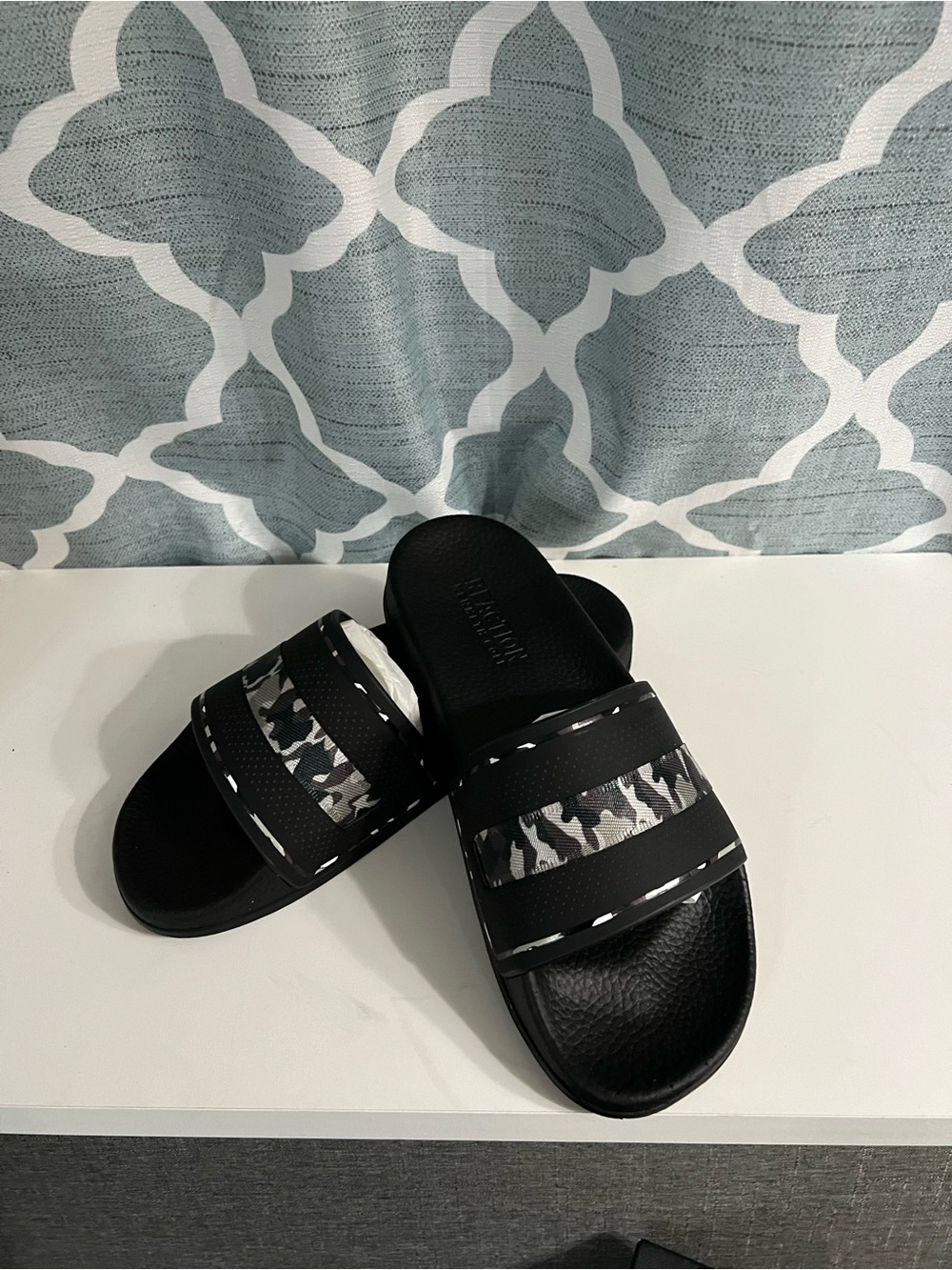 Kenneth Cole Black and Gray Camo Slide Sandals